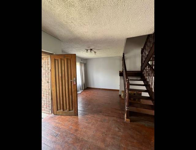 3 BEDROOM DUPLEX FOR SALE IN MANORS